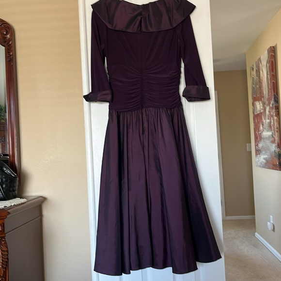 R&M Richards Deep Purple Long Sleeve Dress sz 10 - Picture 5 of 5